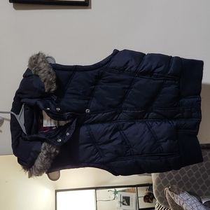 Aeropostale navy blue puffer vest with faux fur fleece lined removable zip hood